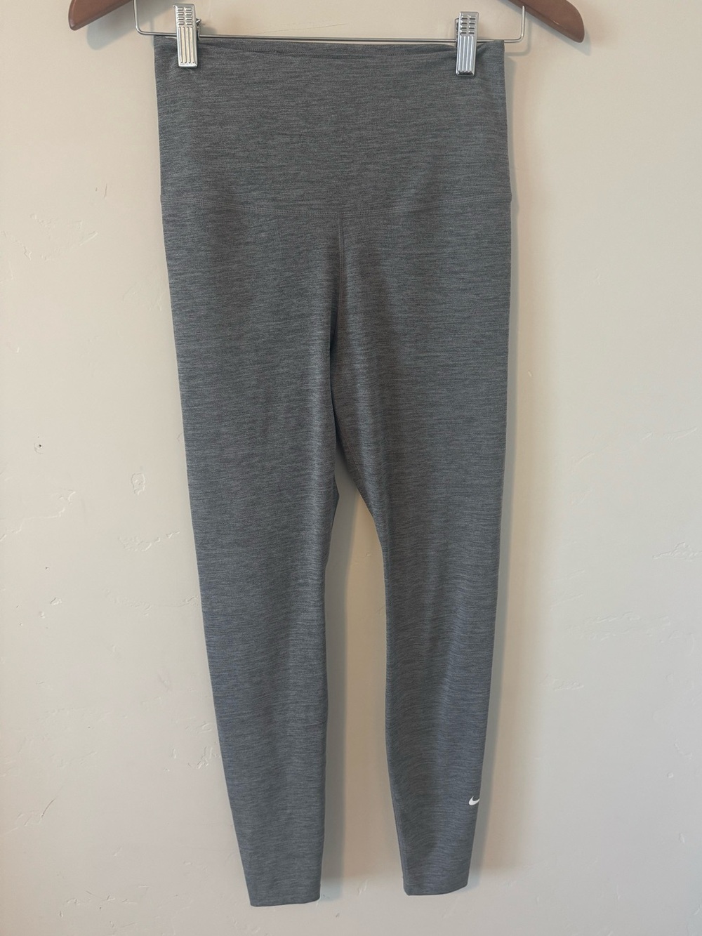 Nike Women’s Gray Athletic Leggings; full length.